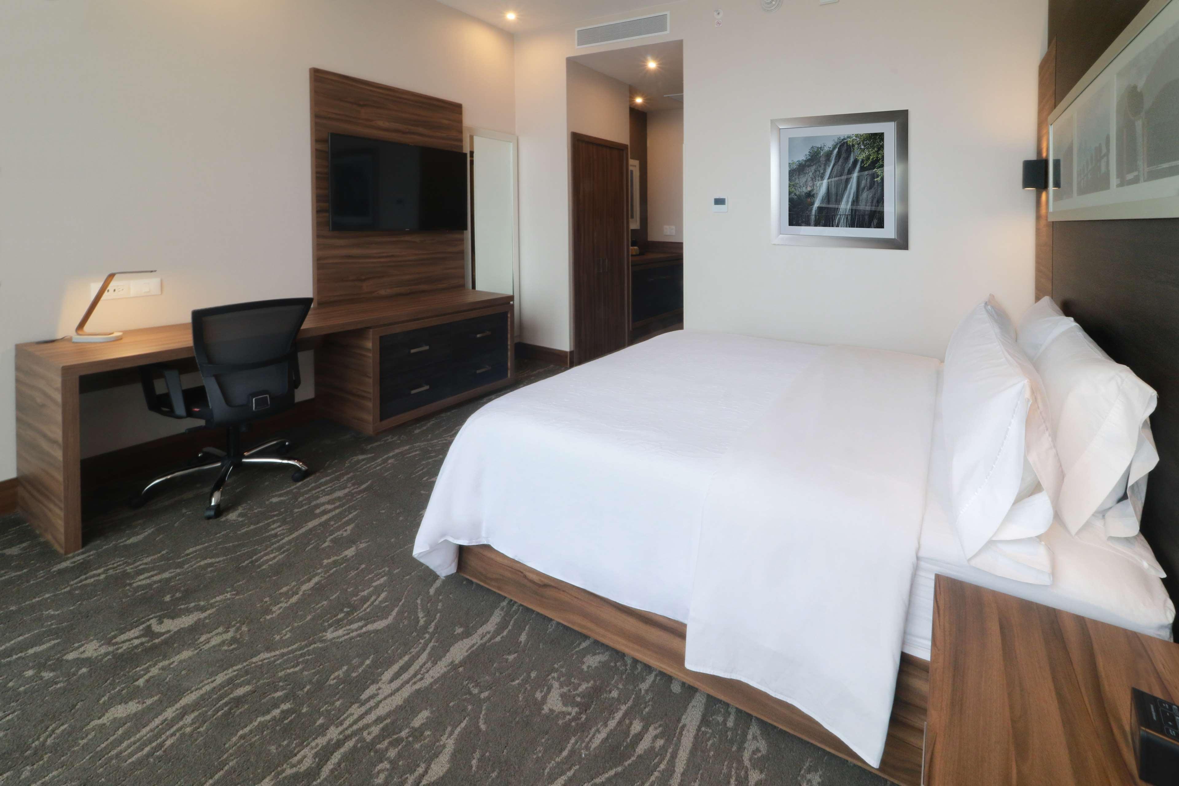 Hilton Garden Inn Monterrey Obispado Extérieur photo
