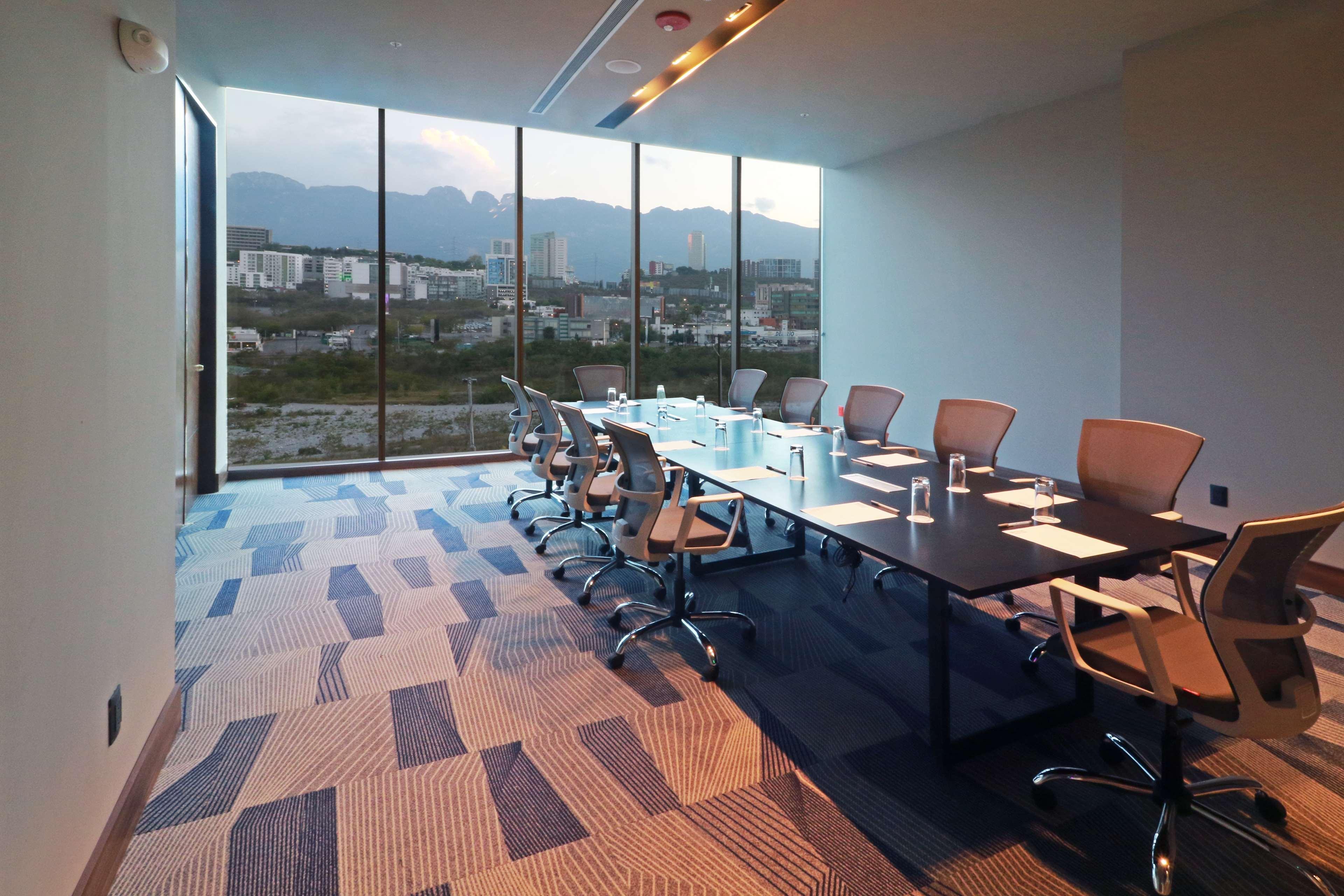 Hilton Garden Inn Monterrey Obispado Extérieur photo